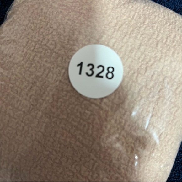 Tan short sleeve oversized dressy crop top size medium - Picture 6 of 6